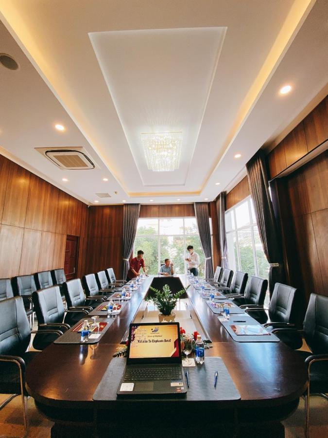 Elephants Hotel Buôn Ma Thuột Zewnętrze zdjęcie