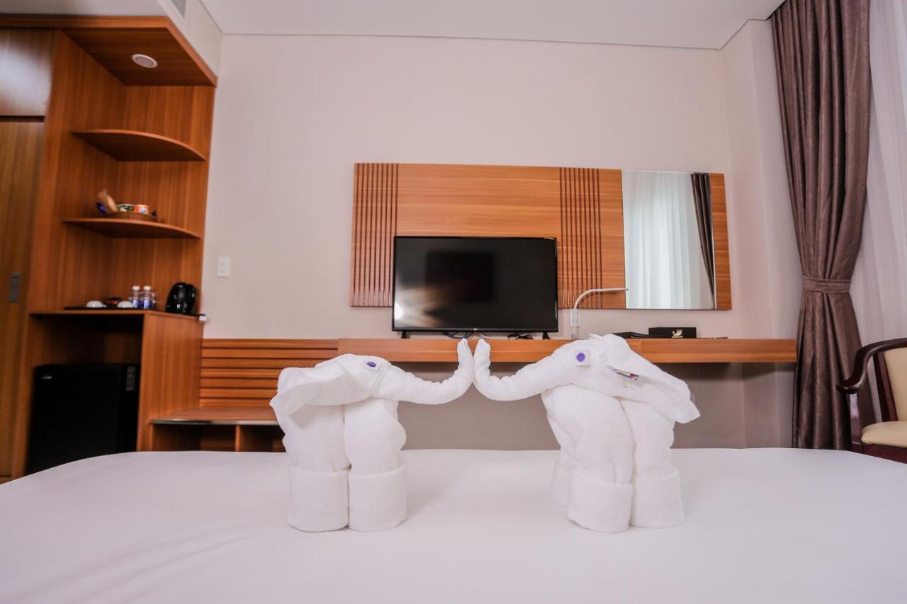 Elephants Hotel Buôn Ma Thuột Zewnętrze zdjęcie